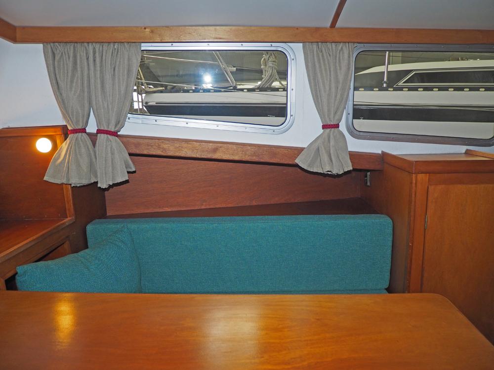 Cabin en avant, Hébergements